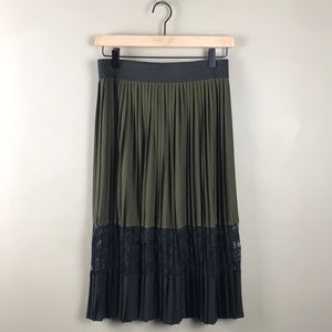 RIVER ISLAND || Pleated Skirt